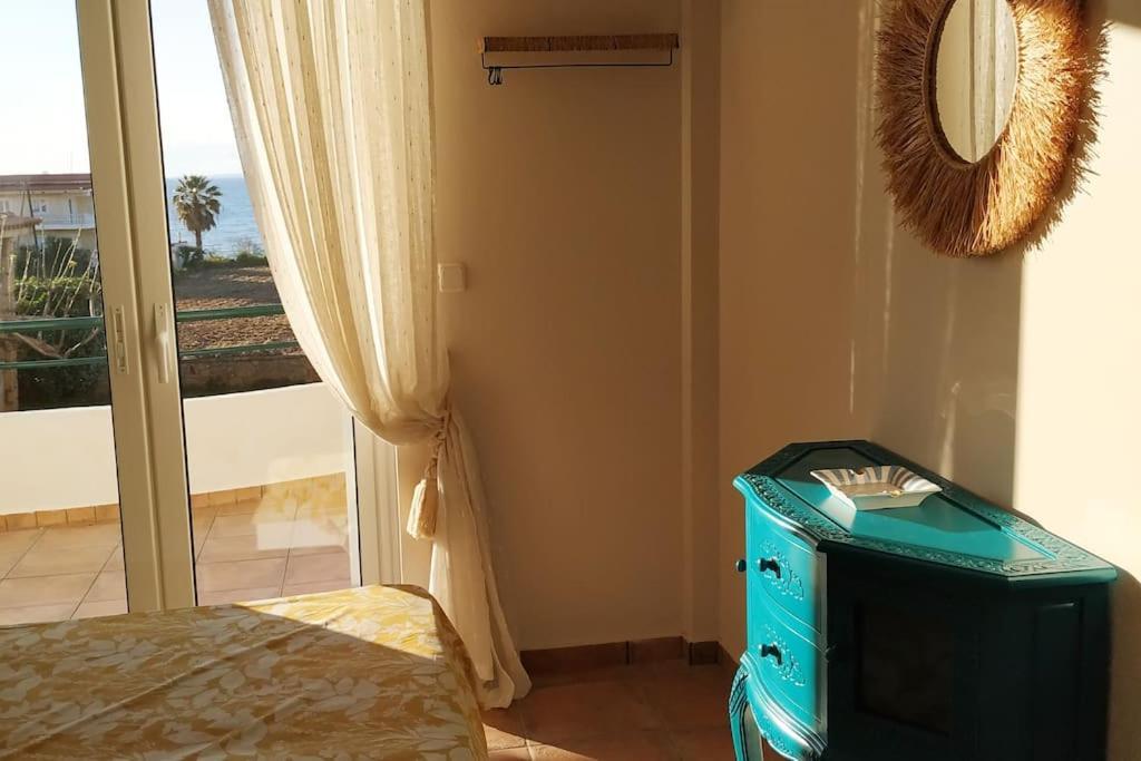 In Overlooking The Ionian Sea Villa Skafidia