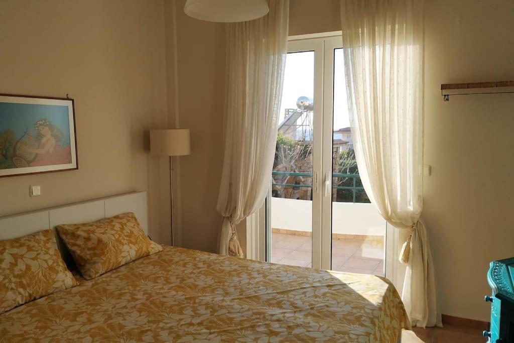 In Overlooking The Ionian Sea Vila *